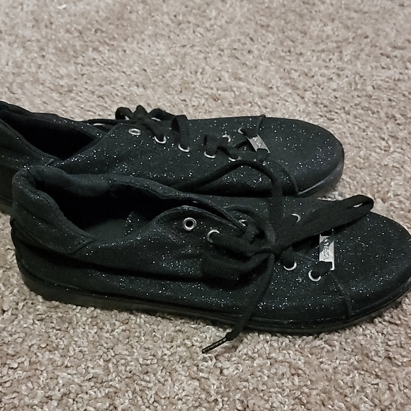 Sparkling shoes - Picture 1 of 2